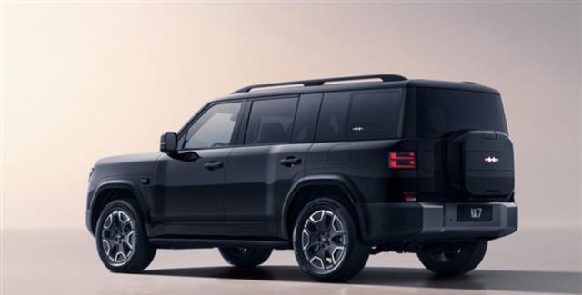 比亚迪突曝大消息：不装了摊牌了，下一个“大爆款”钛7凭借出色的越野性能和经济实用，引领中大型SUV市场，或将成为全球现象级车型-有驾