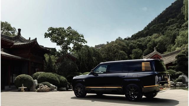 仰望U8L鼎世版上市,全铝车架,六座布局,安全配置升级-有驾