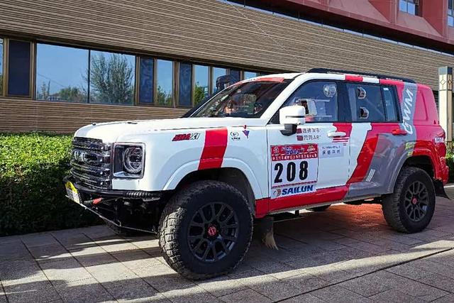 2025敦耐赛开幕:长城携三大品牌征战T2组,魏建军亲自驾车上阵-有驾