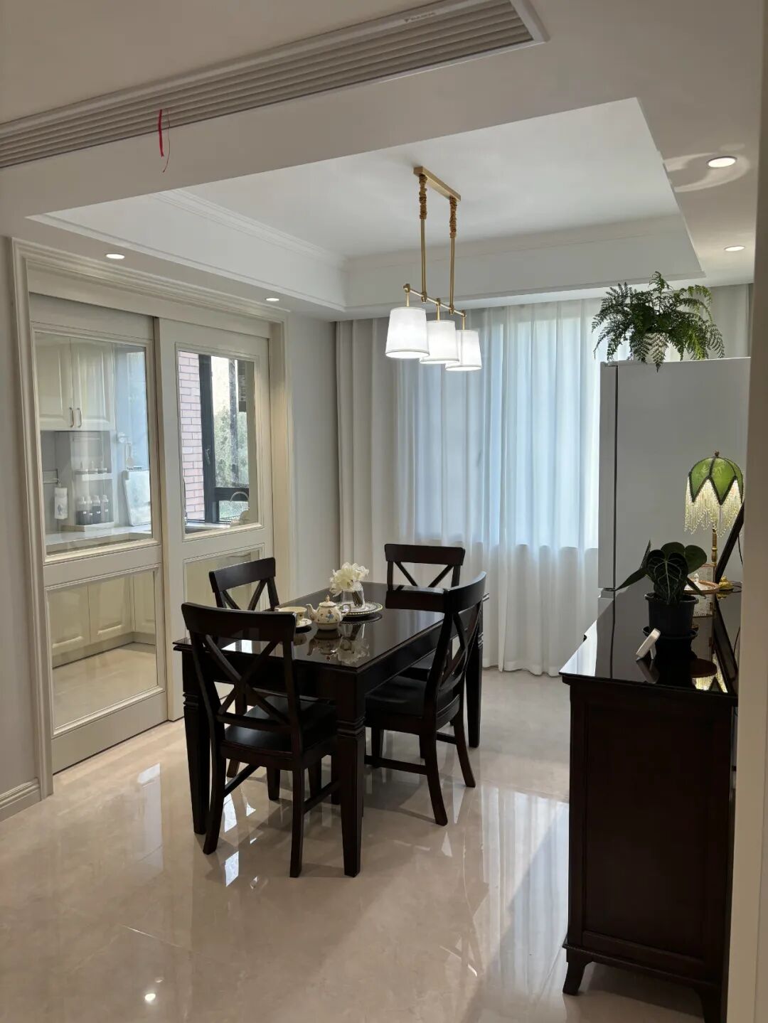 冰箱厨房橱柜的装饰效果图__冰箱厨房位置摆放图