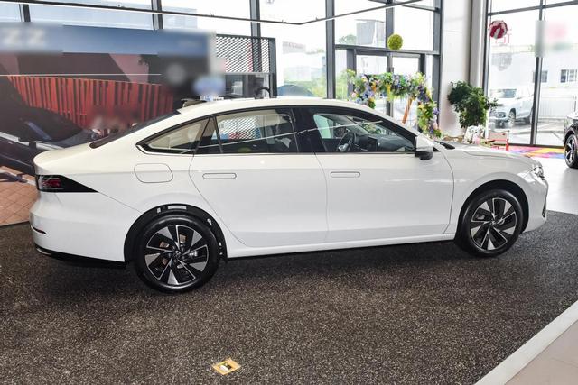 让你仿佛置身于豪华座舱之中-有驾