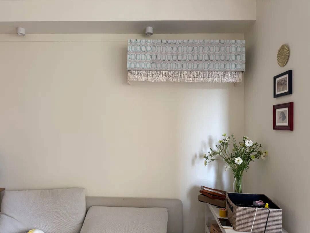 客厅空调挂机怎么装饰_客厅安挂式空调怎么安好看_