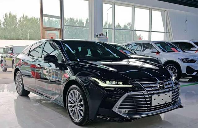 丰田直降至13.88万，近5米车配10气囊，月销11364辆-有驾