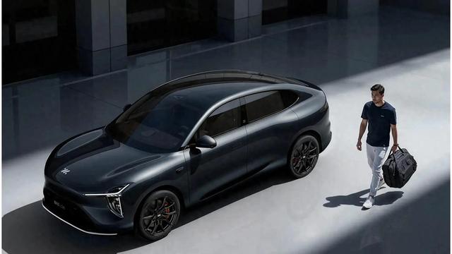 智己LS6续航突破,智能升级,价格亲民-有驾