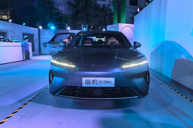 售14.98万元起 比亚迪2026款海豹07DM-i上市