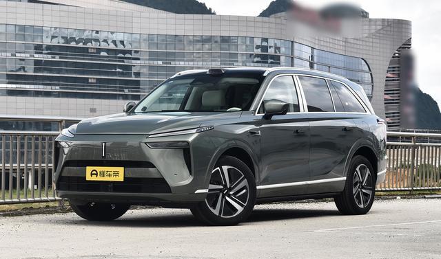 蓝山2025款四驱Ultra：豪华家用SUV领域，它究竟行不行-有驾