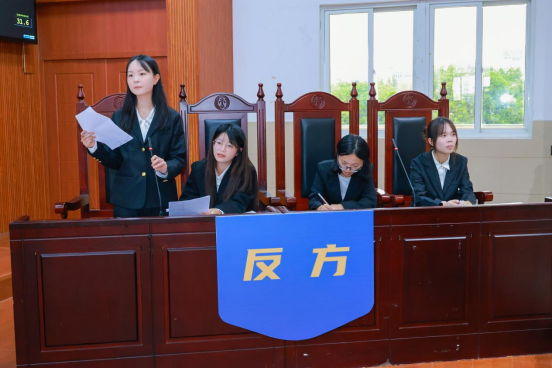 _辩论赛圆满成功_保险辩论赛题目正反