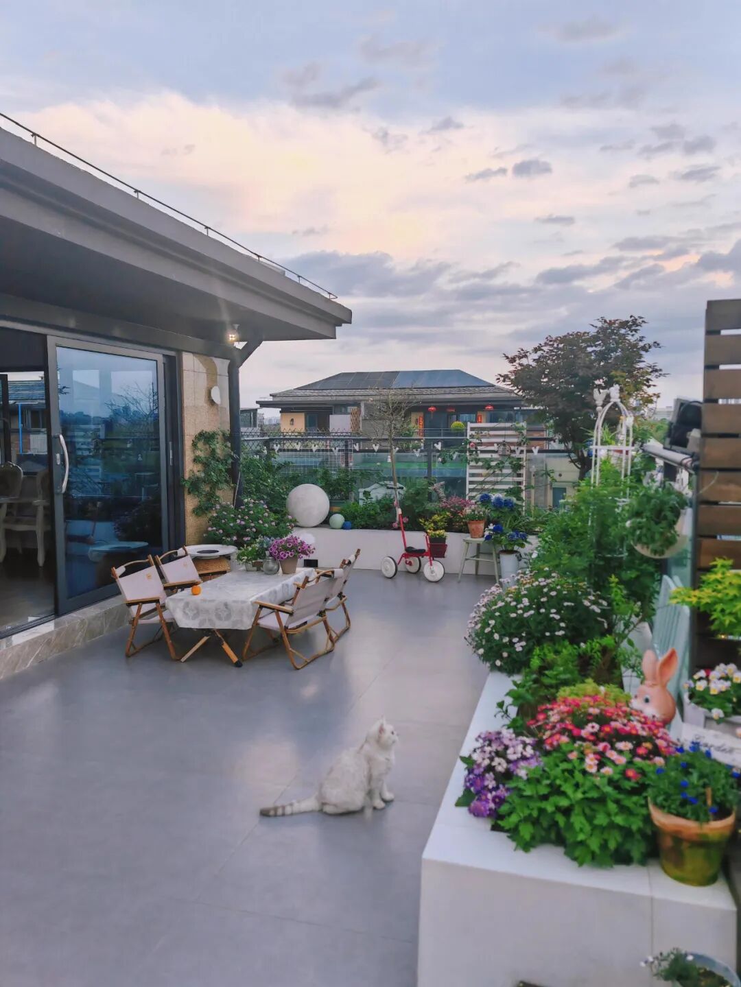 有一种尴尬叫买了“顶楼露台房”,想象很美好,住起来却一言难尽__有一种尴尬叫买了“顶楼露台房”,想象很美好,住起来却一言难尽