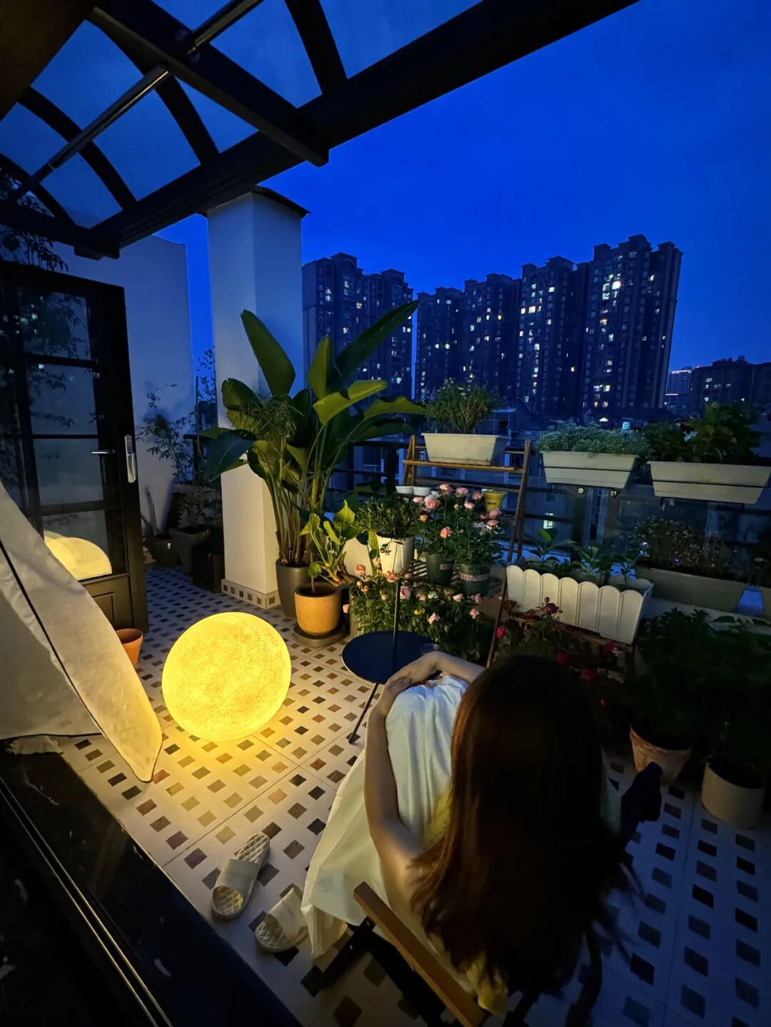 有一种尴尬叫买了“顶楼露台房”,想象很美好,住起来却一言难尽_有一种尴尬叫买了“顶楼露台房”,想象很美好,住起来却一言难尽_