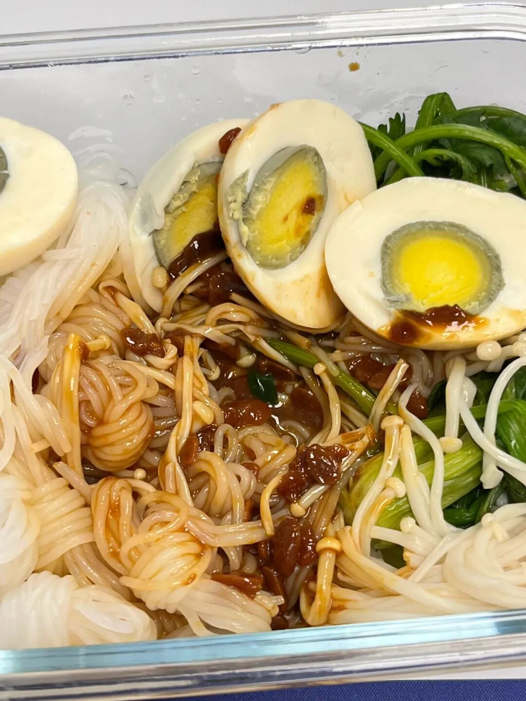 还是年轻人脑洞大！“办公用品”换个方式用，竟比专门买的还好用_还是年轻人脑洞大！“办公用品”换个方式用，竟比专门买的还好用_