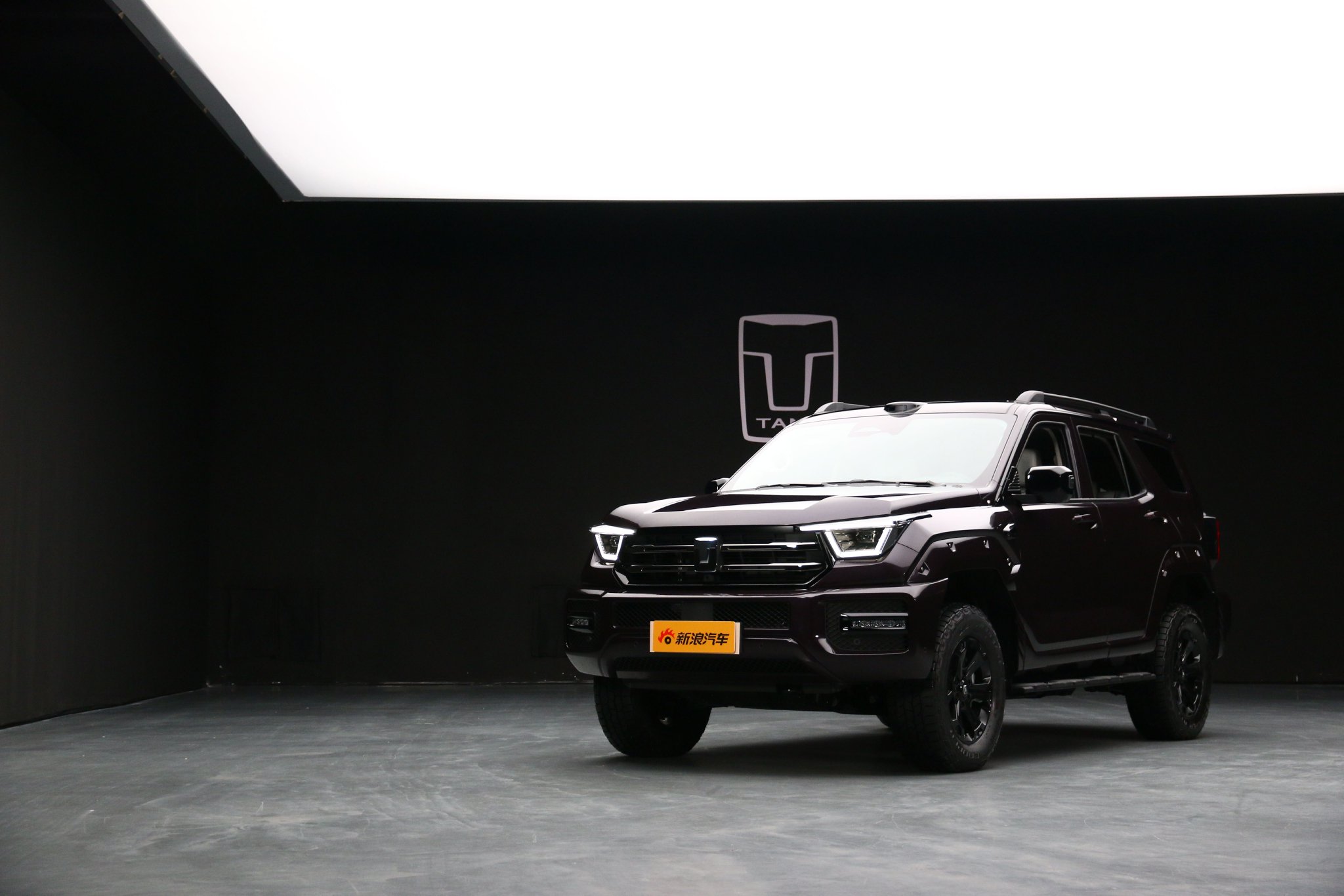 朋克?坦克?当越野车碰上潮流 实拍全新坦克400Hi4-Z