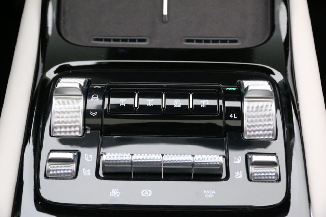 朋克?坦克?当越野车碰上潮流 实拍全新坦克400Hi4-Z