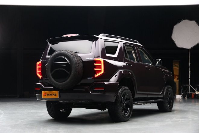 朋克?坦克?当越野车碰上潮流 实拍全新坦克400Hi4-Z