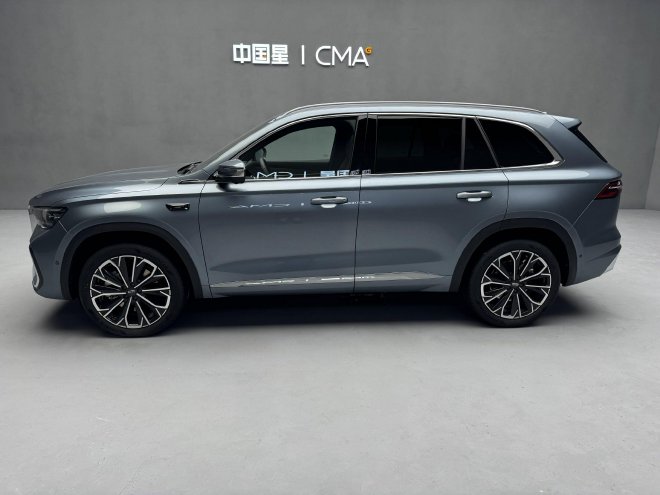 吉利全新东方曜系列上市 限时售9.37万起