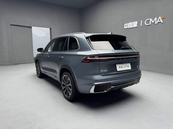 吉利全新东方曜系列上市 限时售9.37万起