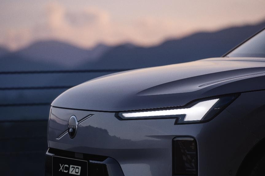 沃尔沃的混合动力车是哪个车型_沃尔沃混合动力轿车_