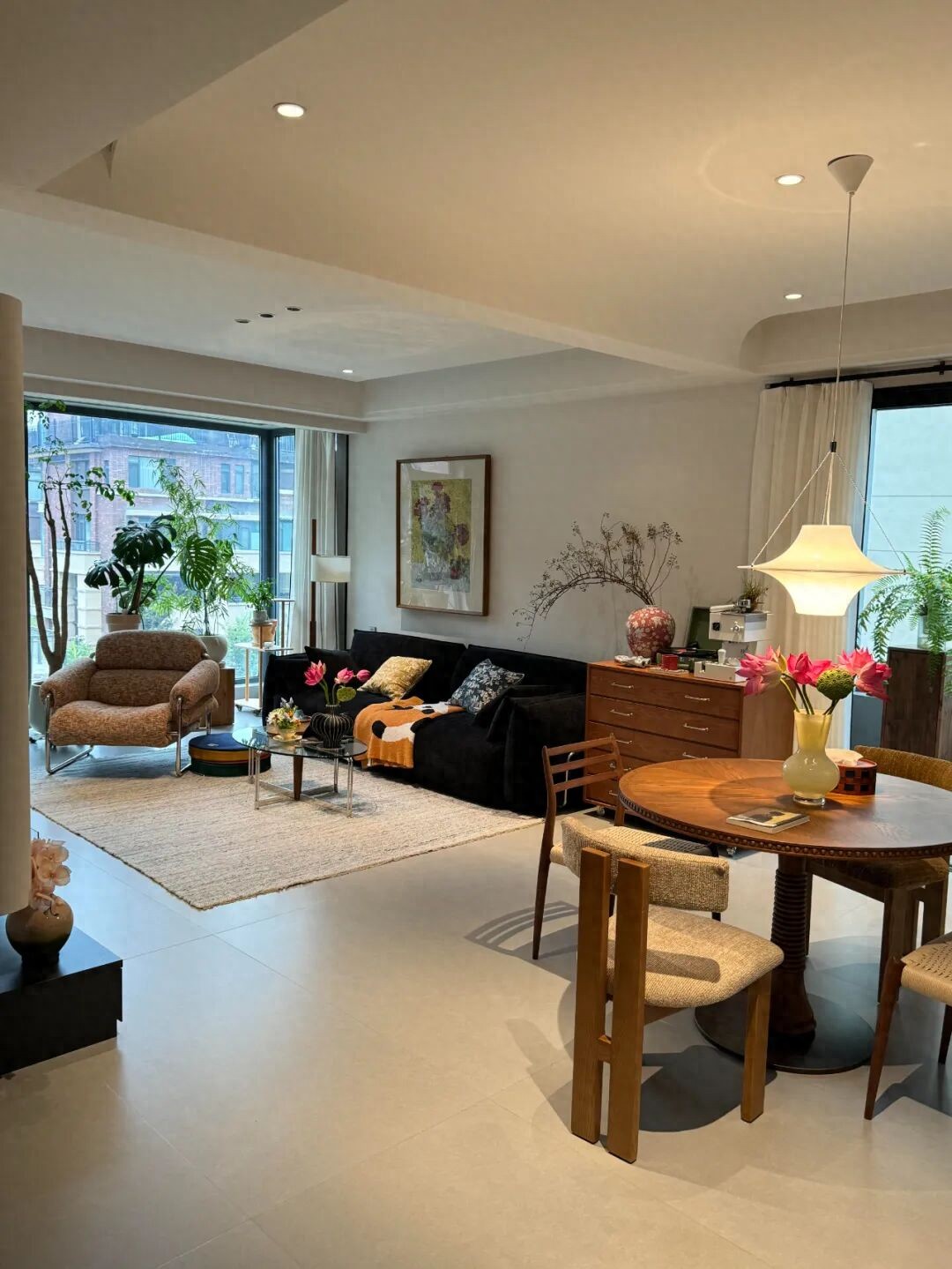 居家收纳一点通__阳台收纳柜子格子设计