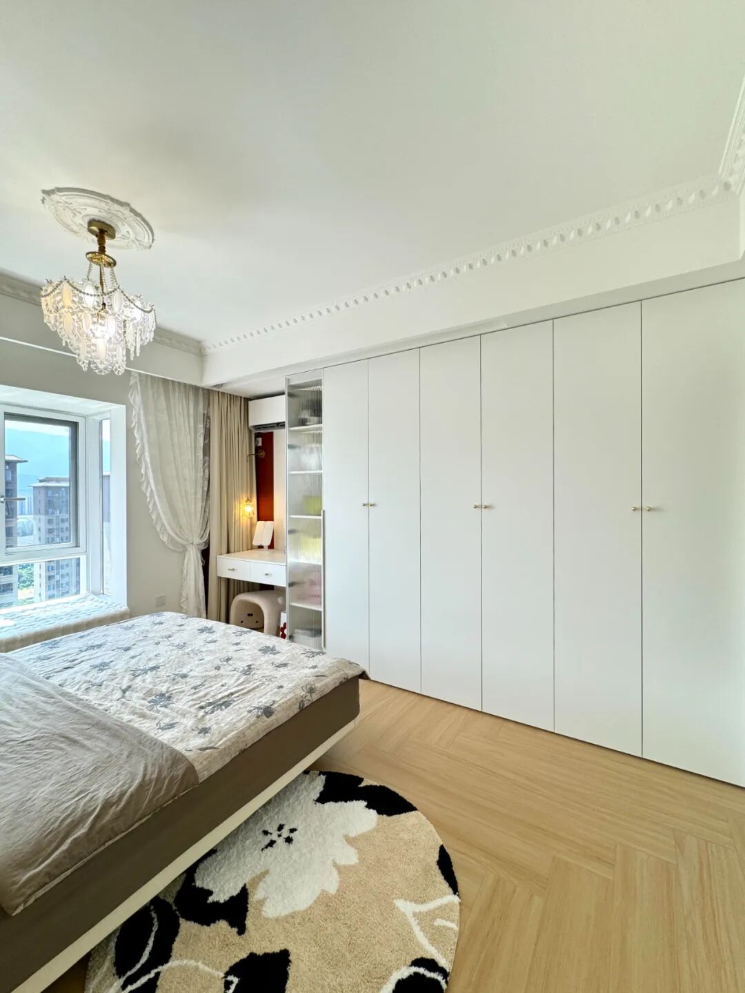 居家收纳一点通_阳台收纳柜子格子设计_