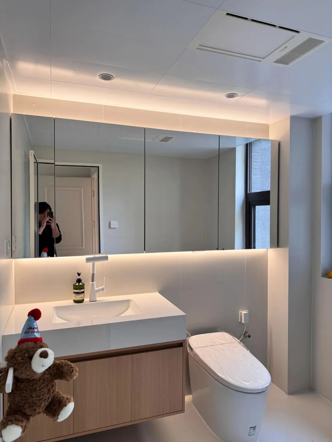 居家收纳一点通_阳台收纳柜子格子设计_