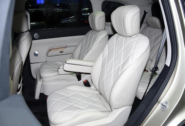 奇瑞风云A11国产旗舰SUV大6座续航超1400公里-有驾