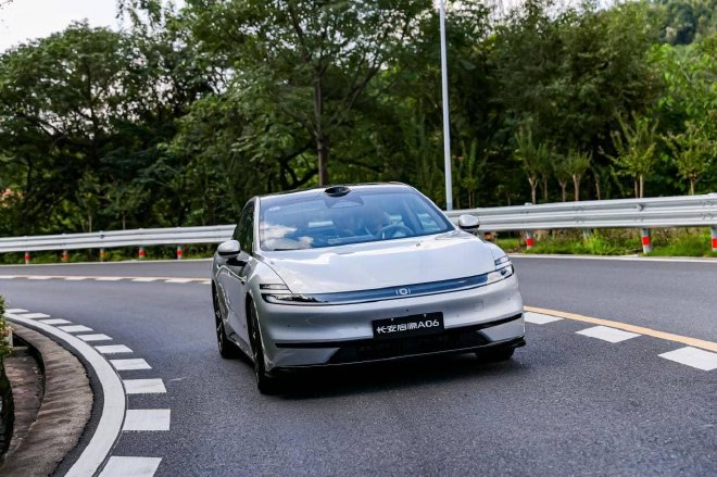 以“大美舒新”重塑纯电出行体验 长安启源A06深度试驾