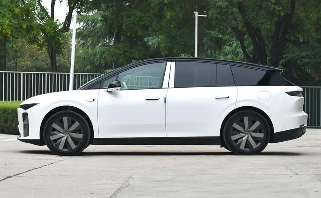 理想i6口碑揭秘:无短板水桶车实录-有驾