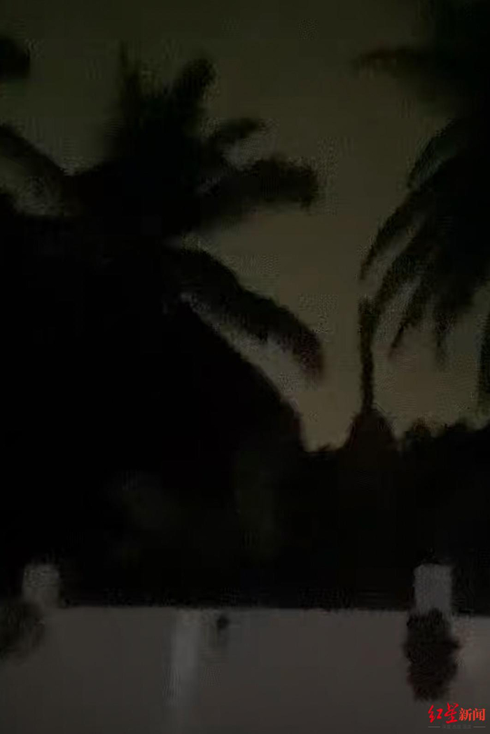 在薄荷岛的游客称地震后当地又下起大雨（受访者供图）