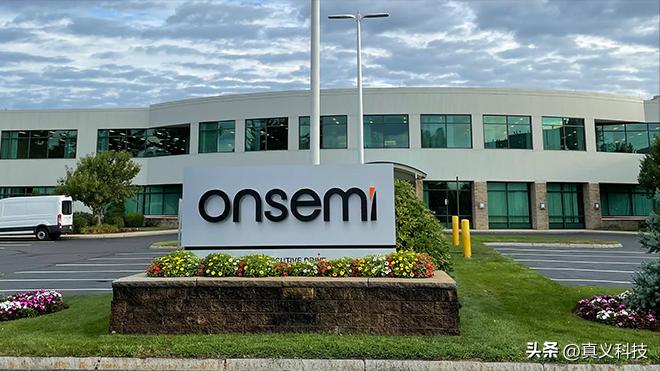 未来科技感摩托车__百年西敏寺犬展全场总冠军回顾