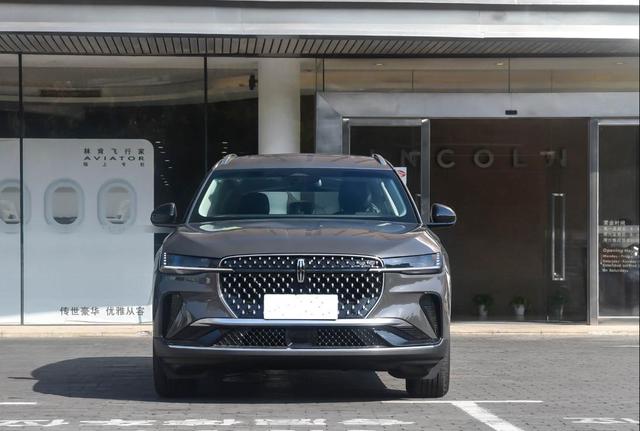 GLC车主40万出头换林肯航海家，4S店销售当场愣了3秒：2.7T V6配CCD悬架，这单我劝不住-有驾