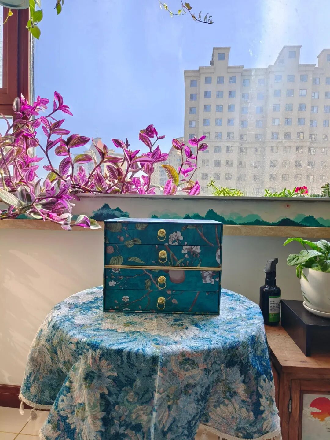 吃完月饼的盒子只能扔掉？看完网友的脑洞后，发现自己亏大了__吃完月饼的盒子只能扔掉？看完网友的脑洞后，发现自己亏大了