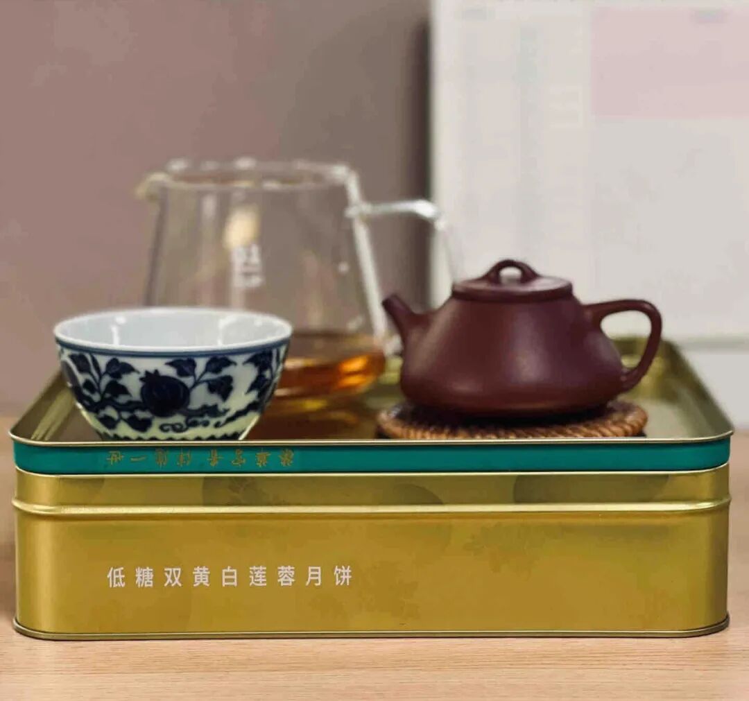 吃完月饼的盒子只能扔掉？看完网友的脑洞后，发现自己亏大了__吃完月饼的盒子只能扔掉？看完网友的脑洞后，发现自己亏大了