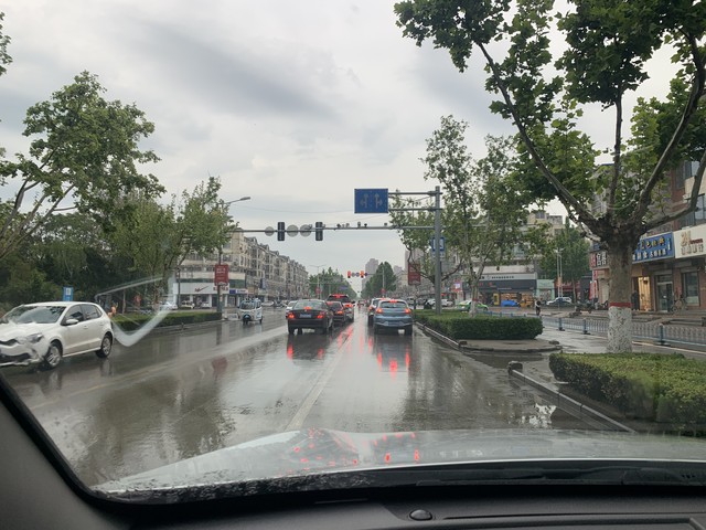 新能源车充电口在前在后差别大了！老师傅教你这样选！__新能源车充电口在前在后差别大了！老师傅教你这样选！