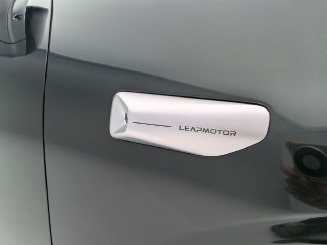 实拍零跑D19 重塑豪华新能源旗舰SUV新格局