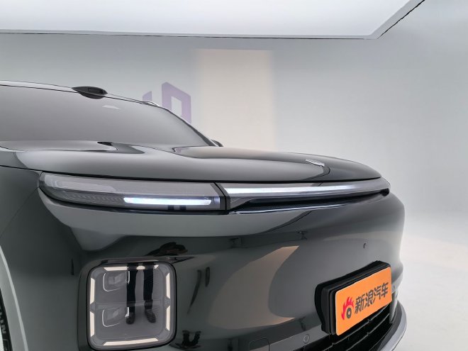 实拍零跑D19 重塑豪华新能源旗舰SUV新格局