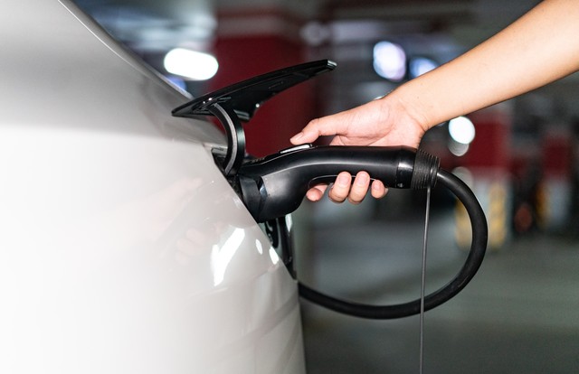 插混与混动哪个省油_插混和油混哪个省油_