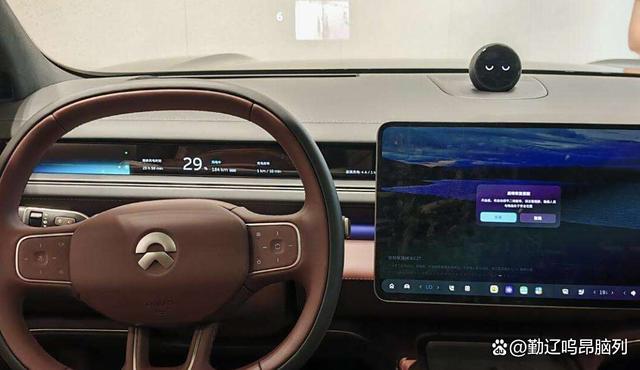 蔚来ES8热潮：纯电SUV智商税？还是真香之选？-有驾