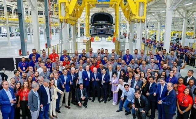 太强了!比亚迪销冠秘诀:170万智驾日跑1亿公里-有驾