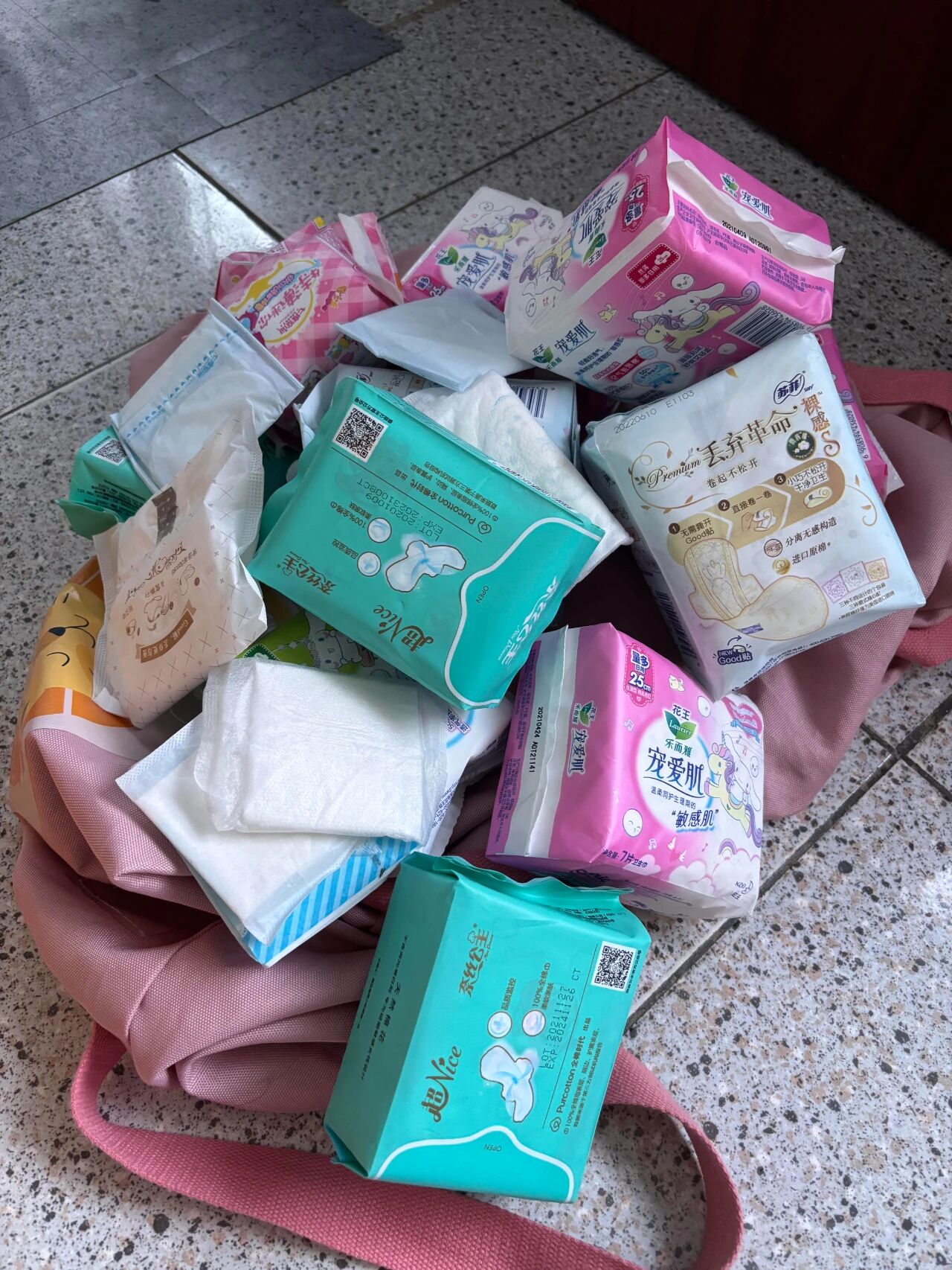 果然还是年轻人脑子好使！“过期物品”换个思路用，居然更好用__果然还是年轻人脑子好使！“过期物品”换个思路用，居然更好用