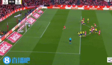 本菲卡5-0阿罗卡暂升第二 帕夫利季斯戴帽+点射双响奥塔门迪建功__本菲卡5-0阿罗卡暂升第二 帕夫利季斯戴帽+点射双响奥塔门迪建功