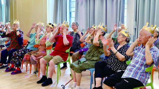     长沙市芙蓉区社会福利中心为老人举办集体生日。    通讯员 供图
