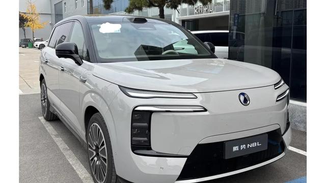 选沃尔沃XC70，全家出行，智能配置对比腾势N8L-有驾