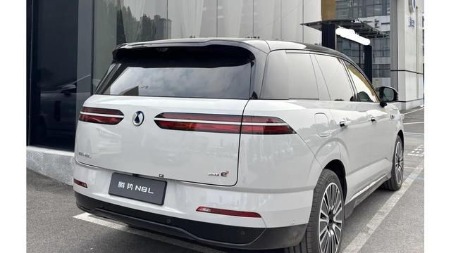 选沃尔沃XC70，全家出行，智能配置对比腾势N8L-有驾