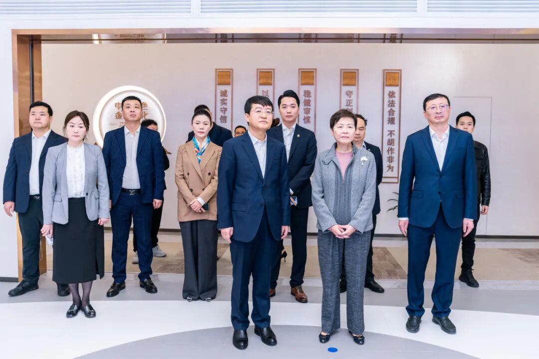 左右滑动查看全部图片