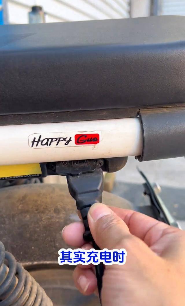 电动车充电顺序：先接电车再接电源-有驾