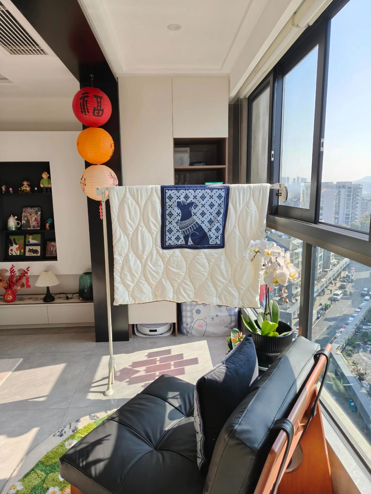 阳台晒衣服设计__阳台晒衣服有什么讲究