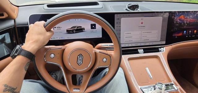 陈震表示如果劳斯莱斯闪灵配备了华为的ADS，他愿意多花100万元购买，这也反映出华为在高端汽车领域的影响力正在逐步扩大-有驾