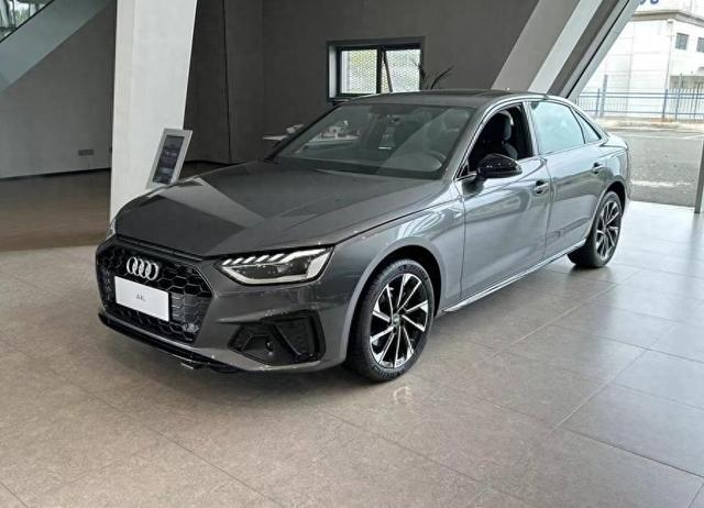 全系2.0T+优惠超9万，还卖不动，奥迪到底失算在哪儿？奥迪A4L的高功+低价，为啥还是留不住消费者？-有驾