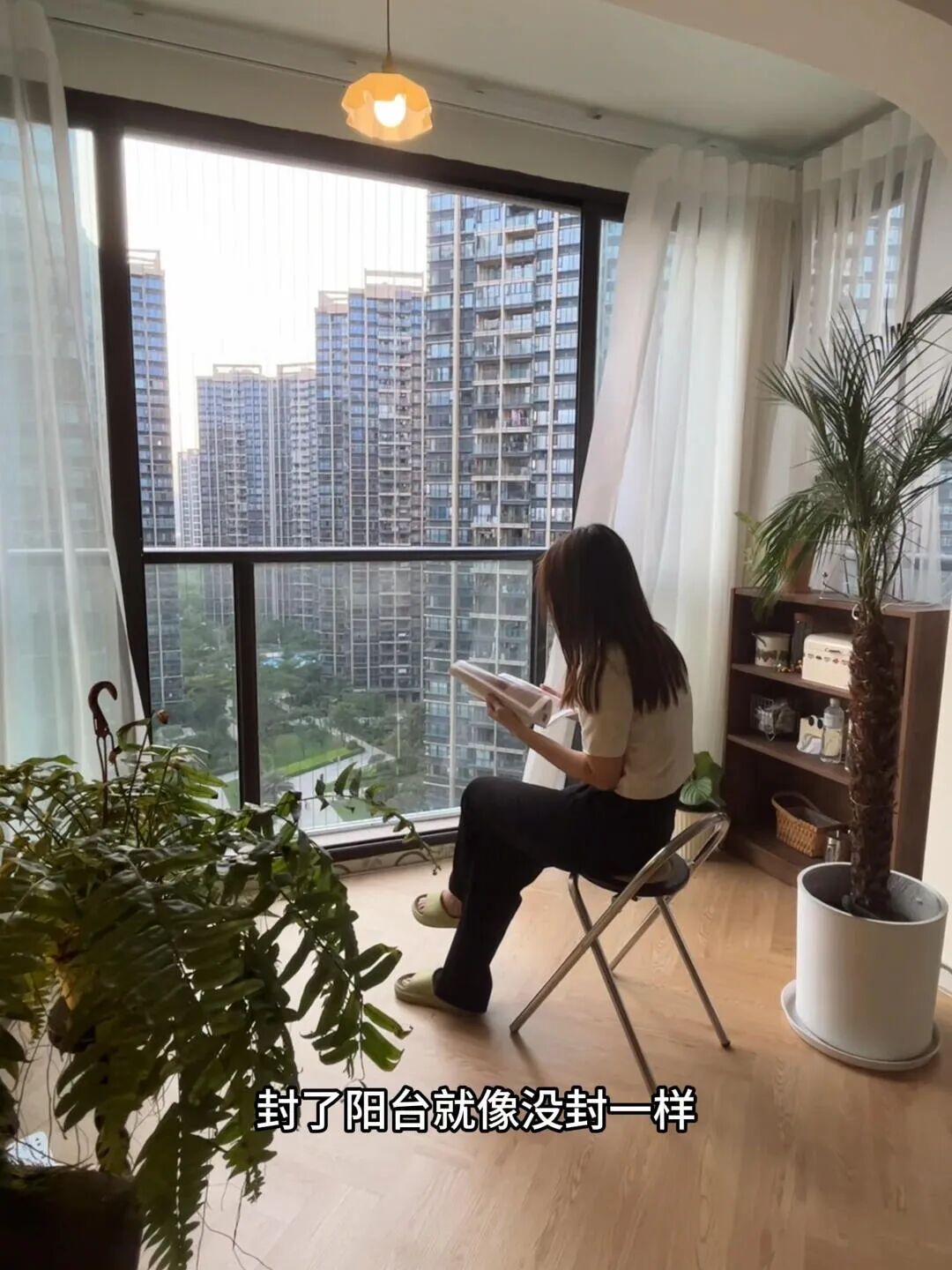 服装折纸大全视频教程__折套装衣服的方法