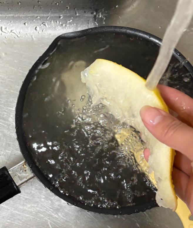 _“柚子”吃完只能把皮扔掉？看完网友的脑洞后，我又悄悄捡回来了_“柚子”吃完只能把皮扔掉？看完网友的脑洞后，我又悄悄捡回来了