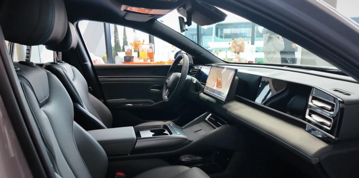 _油耗更低，智能化升级 2026款秦L DM-i 限时9.28万元起_油耗更低，智能化升级 2026款秦L DM-i 限时9.28万元起